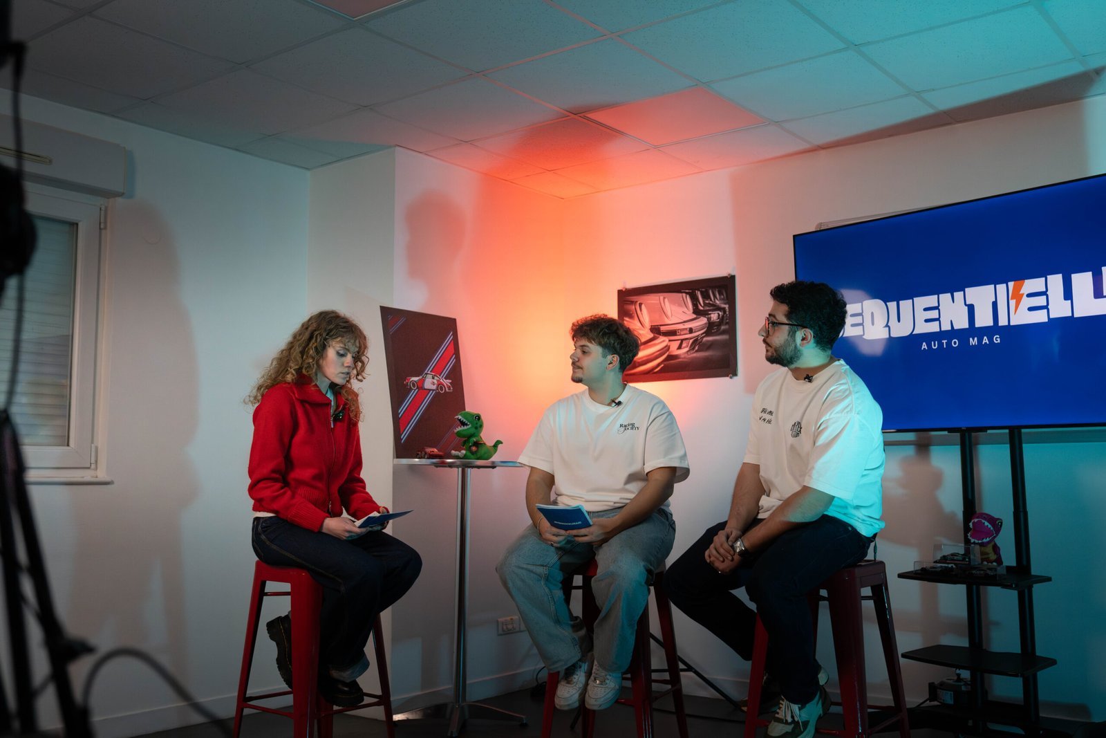 Table ronde avec des intervenants sur scène